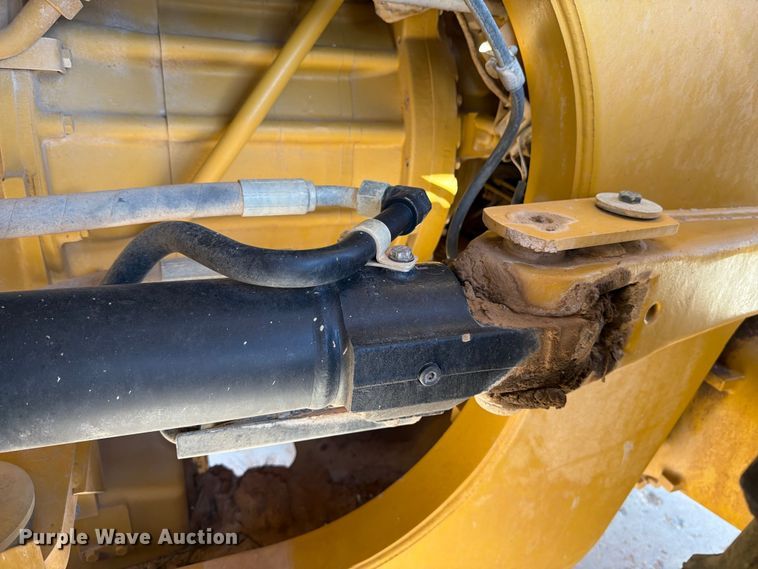 image for item DV8663 2015 Caterpillar 966M wheel loader
