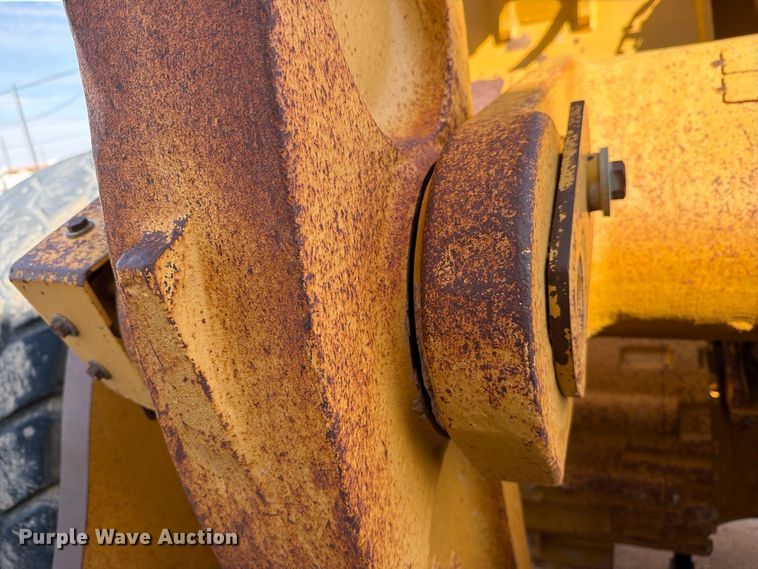 image for item DV8663 2015 Caterpillar 966M wheel loader