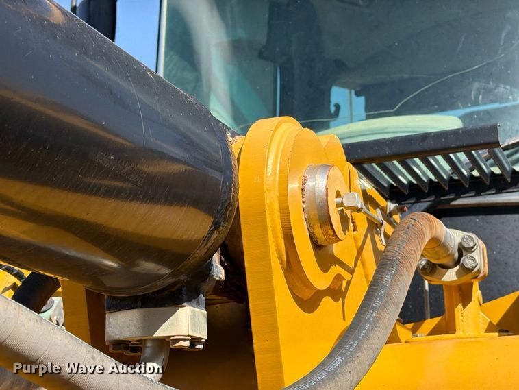 image for item DV8663 2015 Caterpillar 966M wheel loader