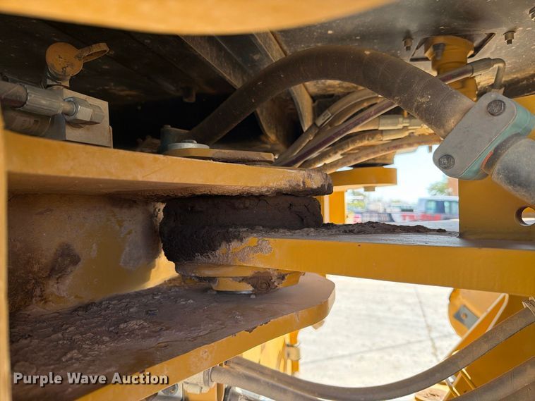 image for item DV8663 2015 Caterpillar 966M wheel loader