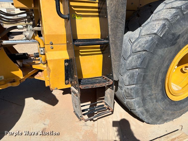 image for item DV8663 2015 Caterpillar 966M wheel loader