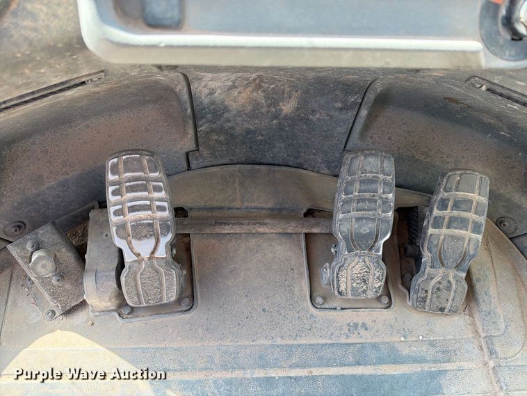 image for item DV8663 2015 Caterpillar 966M wheel loader