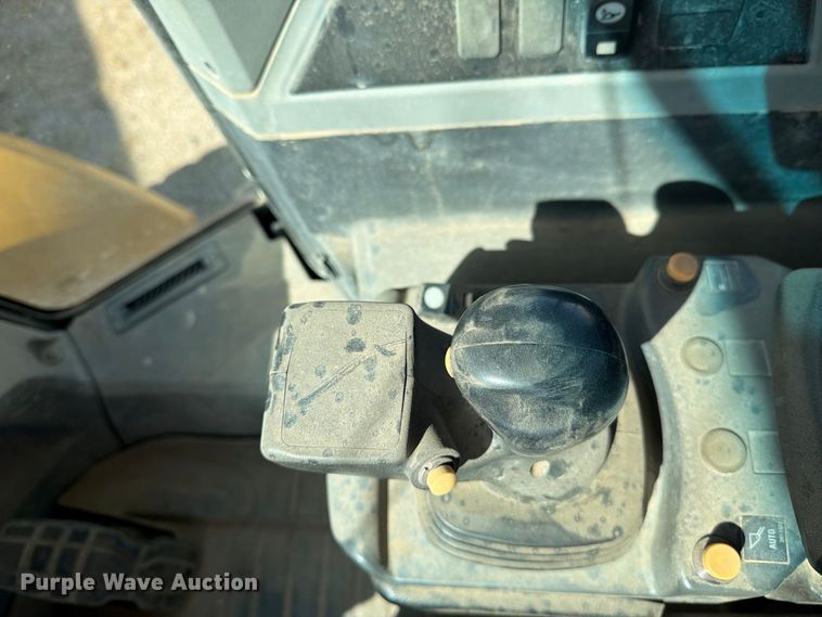 image for item DV8663 2015 Caterpillar 966M wheel loader
