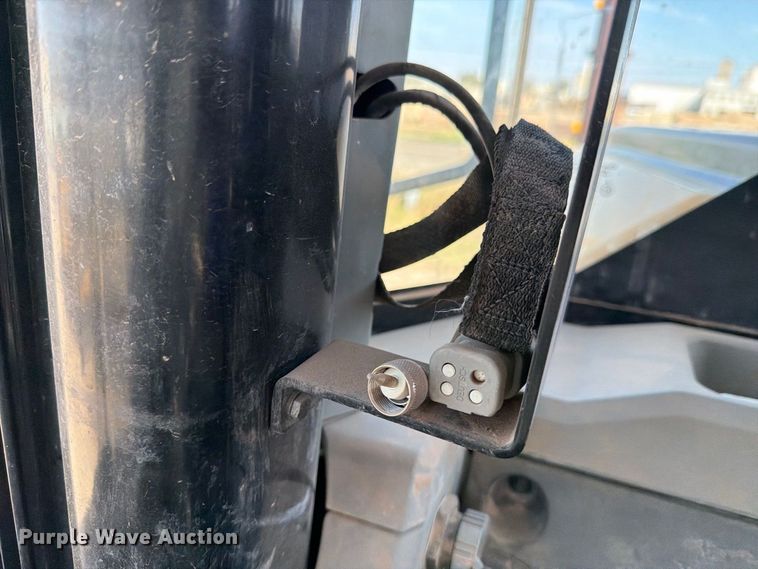 image for item DV8663 2015 Caterpillar 966M wheel loader