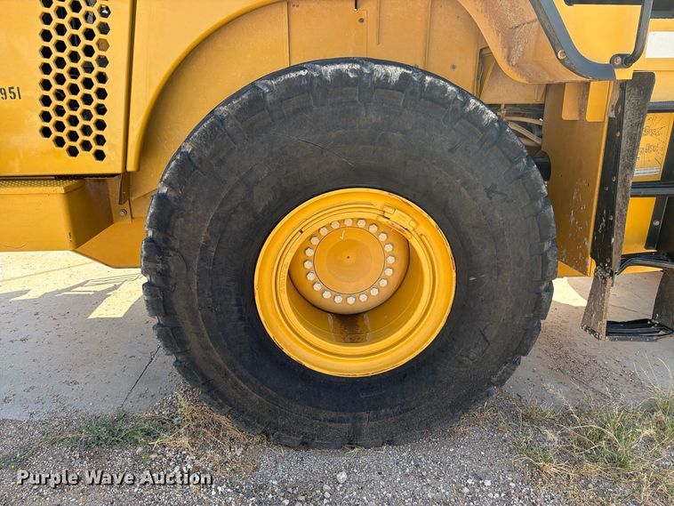 image for item DV8663 2015 Caterpillar 966M wheel loader