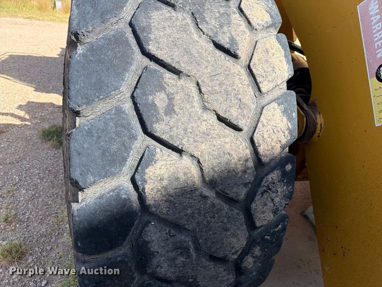 image for item DV8663 2015 Caterpillar 966M wheel loader