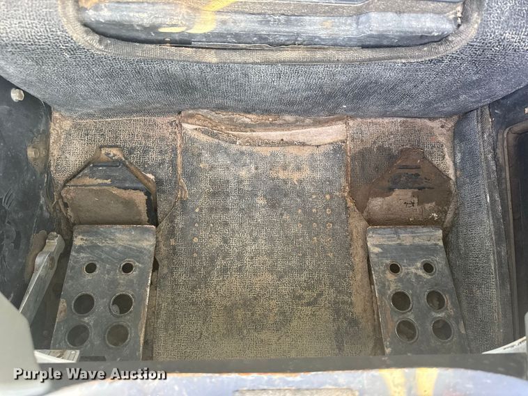 image for item DY3264 2016 Bobcat T740 tracked skid steer loader