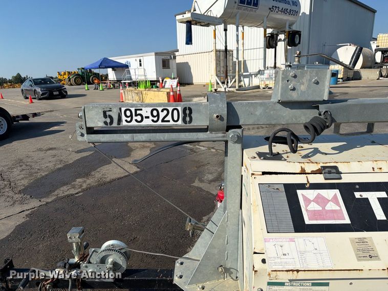image for item DZ4689 2015 Terex RL4 light plant