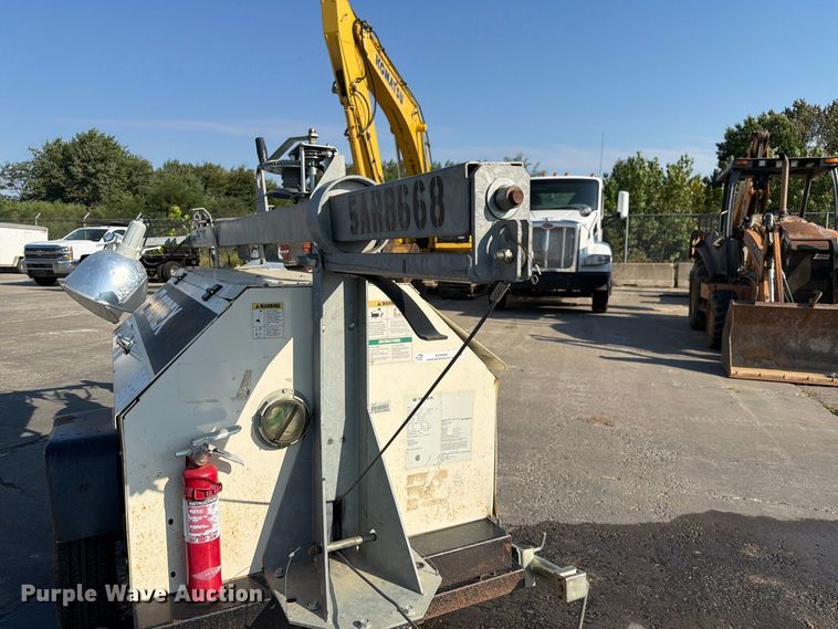 image for item DZ4689 2015 Terex RL4 light plant