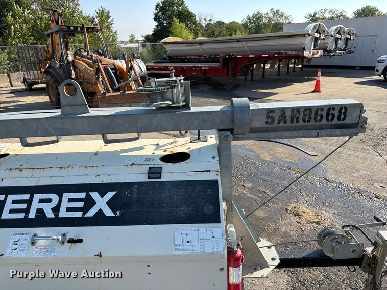 image for item DZ4689 2015 Terex RL4 light plant