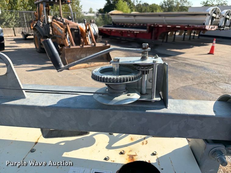 image for item DZ4689 2015 Terex RL4 light plant