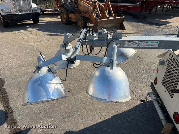 image for item DZ4689 2015 Terex RL4 light plant