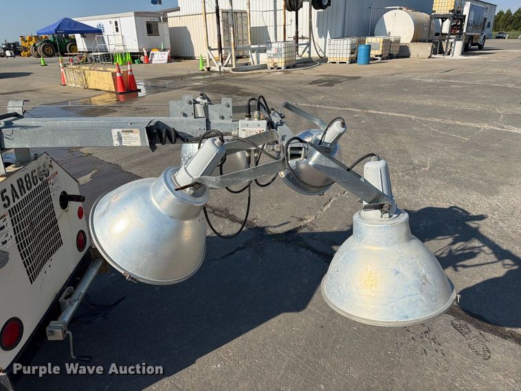 image for item DZ4689 2015 Terex RL4 light plant