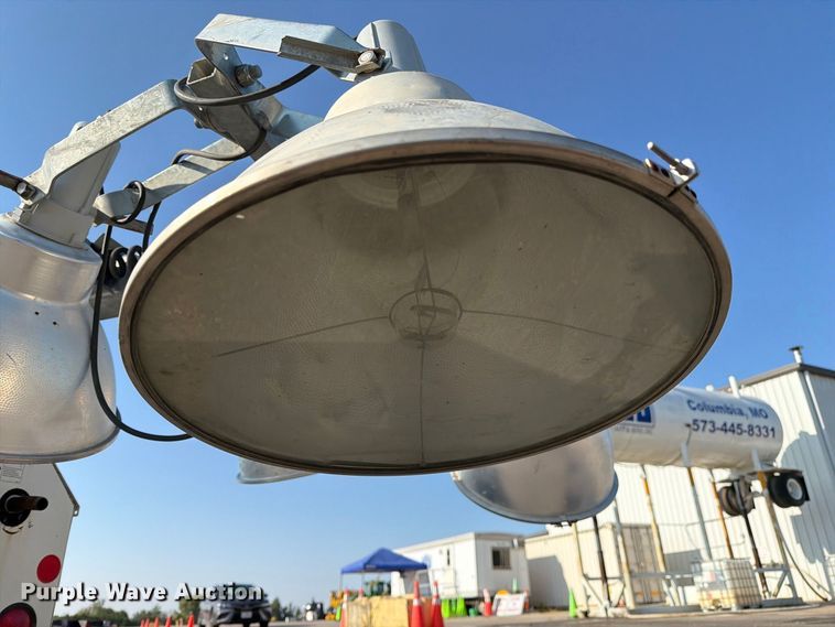 image for item DZ4689 2015 Terex RL4 light plant