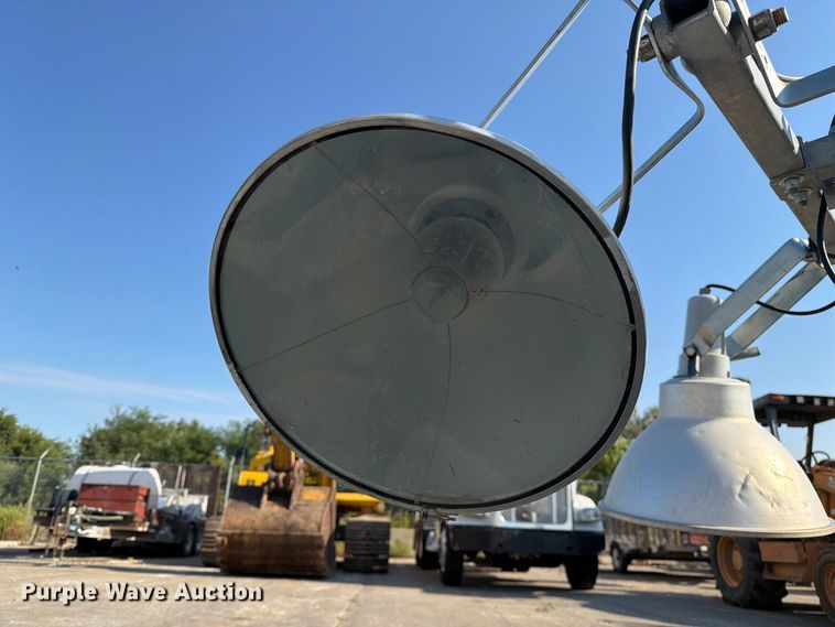image for item DZ4689 2015 Terex RL4 light plant