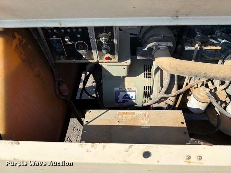 image for item DZ4689 2015 Terex RL4 light plant