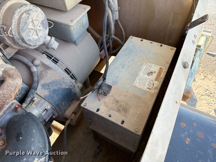image for item DZ4689 2015 Terex RL4 light plant
