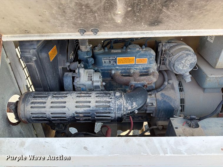 image for item DZ4689 2015 Terex RL4 light plant