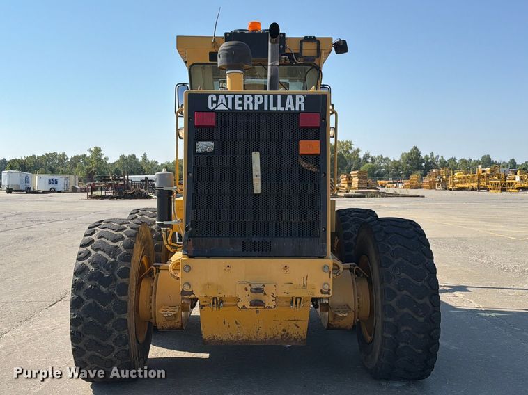 image for item DZ4696 2001 Caterpillar 143H motor grader