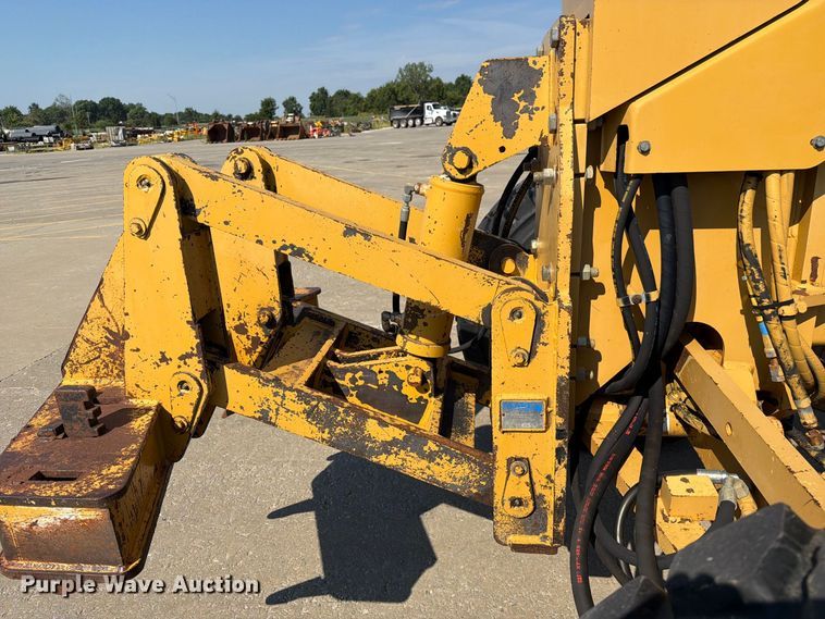 image for item DZ4696 2001 Caterpillar 143H motor grader