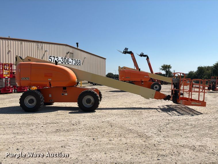 image for item DZ4700 2007 JLG 600S boom lift