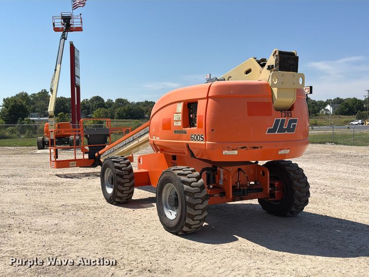 image for item DZ4700 2007 JLG 600S boom lift