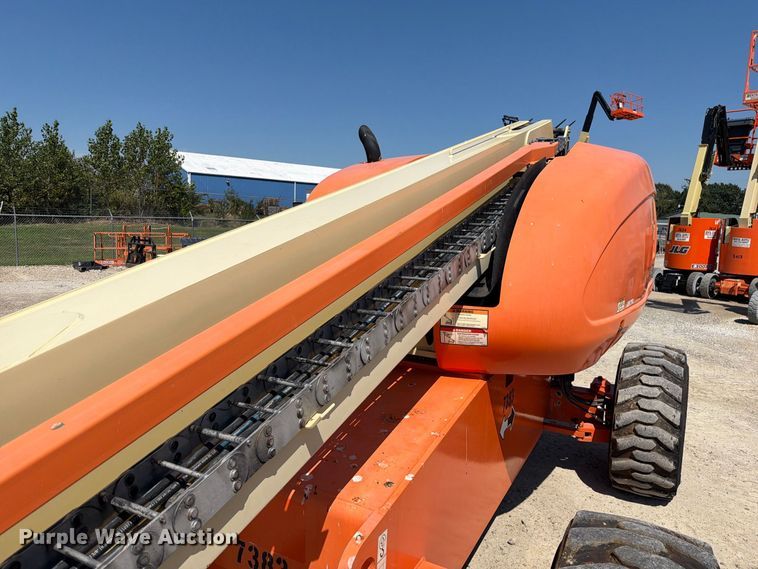 image for item DZ4700 2007 JLG 600S boom lift