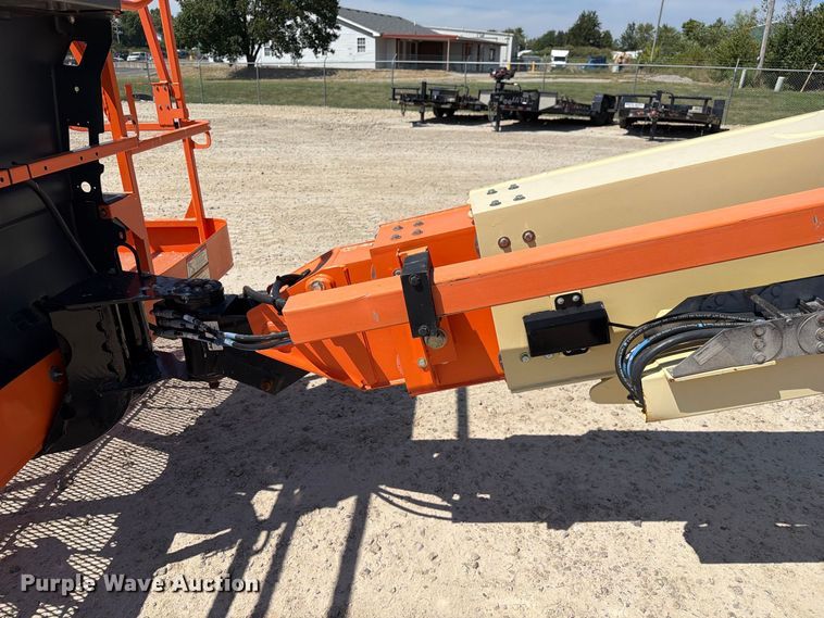 image for item DZ4700 2007 JLG 600S boom lift