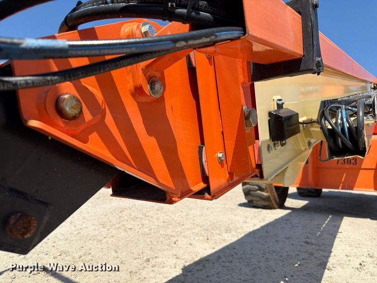 image for item DZ4700 2007 JLG 600S boom lift