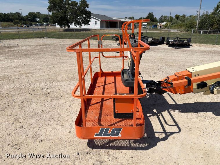 image for item DZ4700 2007 JLG 600S boom lift