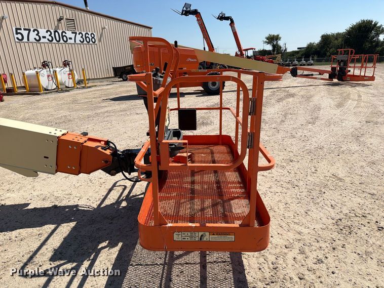image for item DZ4700 2007 JLG 600S boom lift