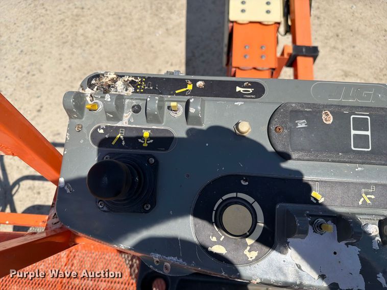 image for item DZ4700 2007 JLG 600S boom lift