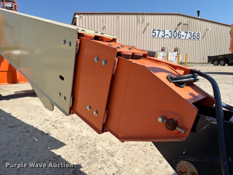 image for item DZ4700 2007 JLG 600S boom lift