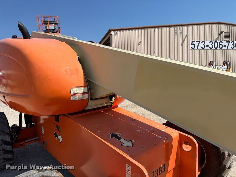 image for item DZ4700 2007 JLG 600S boom lift
