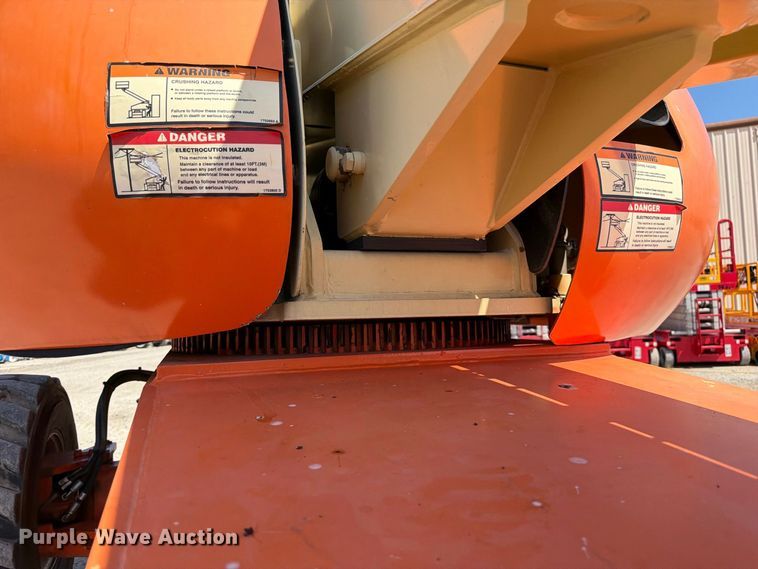 image for item DZ4700 2007 JLG 600S boom lift
