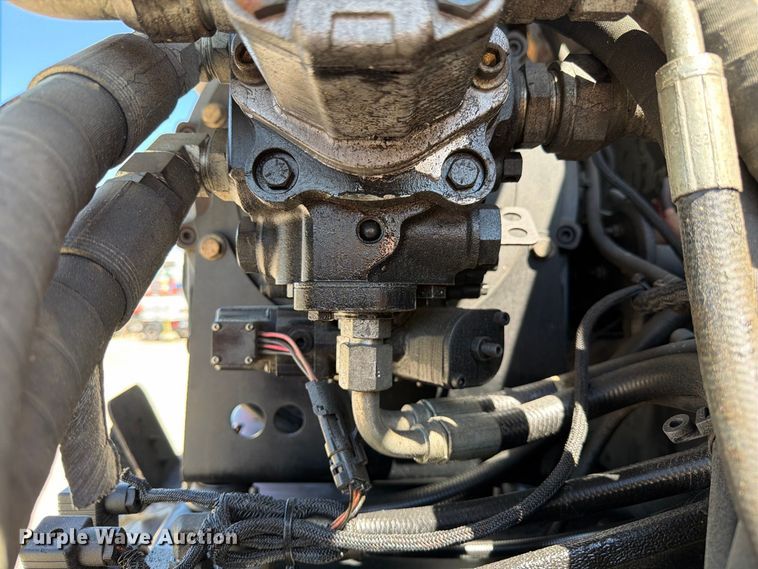 image for item DZ4700 2007 JLG 600S boom lift