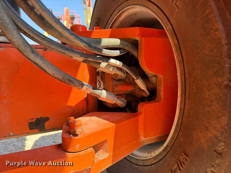 image for item DZ4700 2007 JLG 600S boom lift