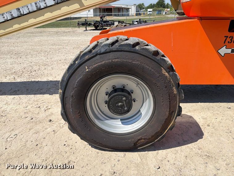 image for item DZ4700 2007 JLG 600S boom lift
