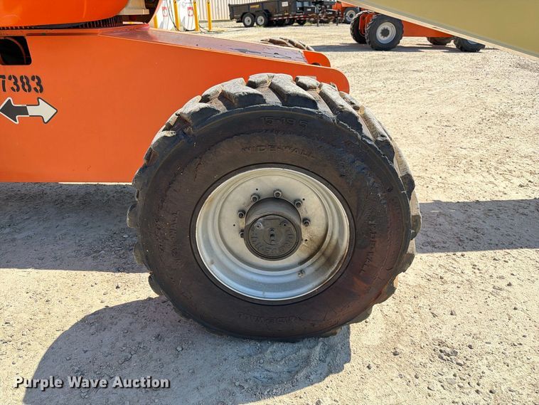 image for item DZ4700 2007 JLG 600S boom lift