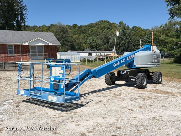 image for item DZ4701 2016 JLG S-45 boom lift