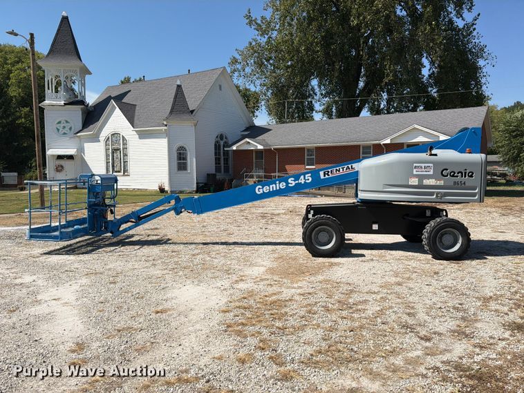 image for item DZ4701 2016 JLG S-45 boom lift
