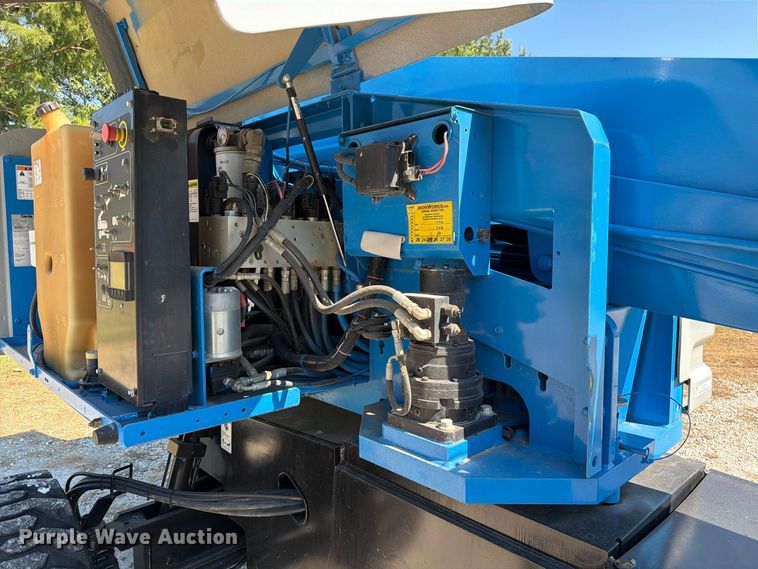 image for item DZ4701 2016 JLG S-45 boom lift