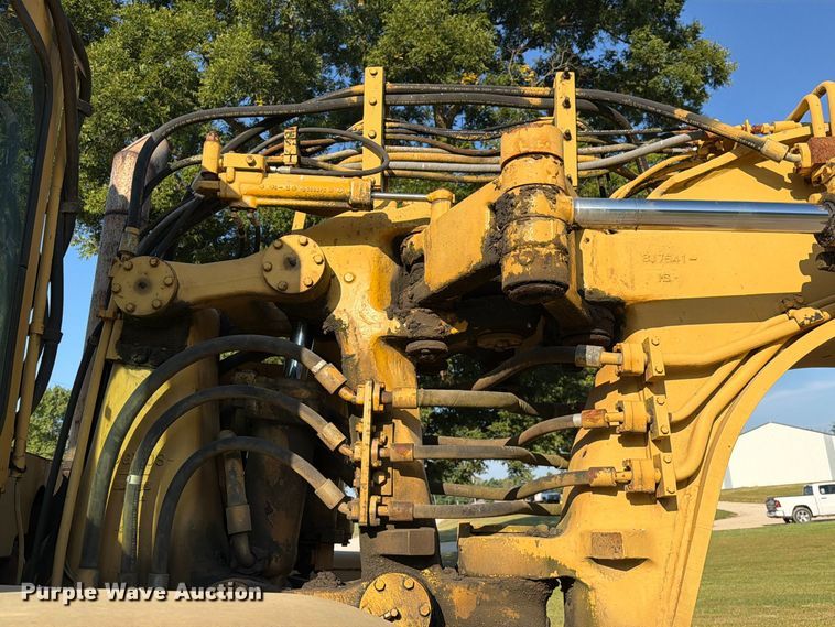 image for item DZ4702 1987 Caterpillar 627B conventional scraper 