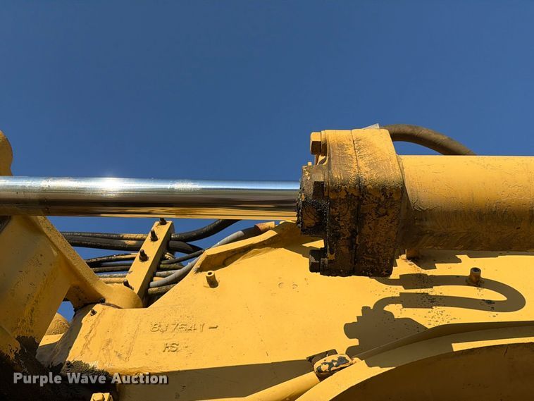 image for item DZ4702 1987 Caterpillar 627B conventional scraper 