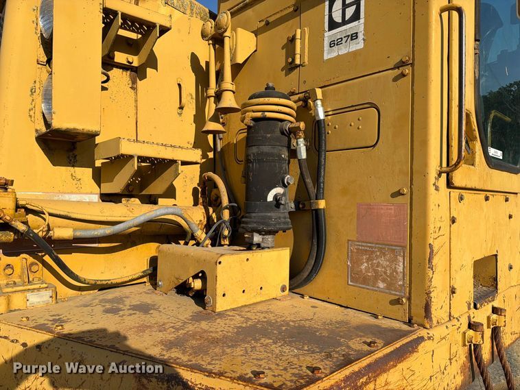 image for item DZ4702 1987 Caterpillar 627B conventional scraper 