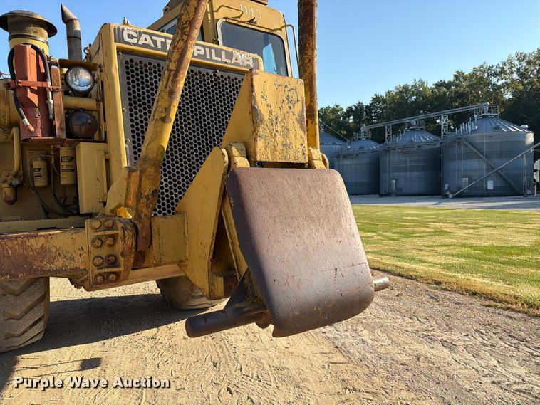 image for item DZ4702 1987 Caterpillar 627B conventional scraper 