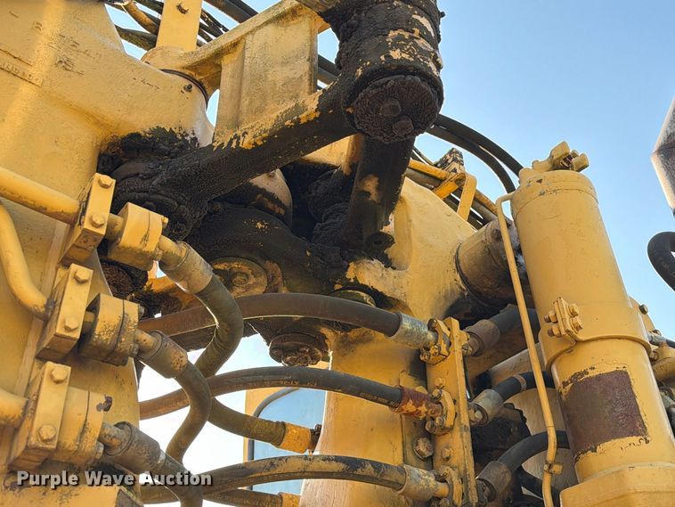 image for item DZ4702 1987 Caterpillar 627B conventional scraper 