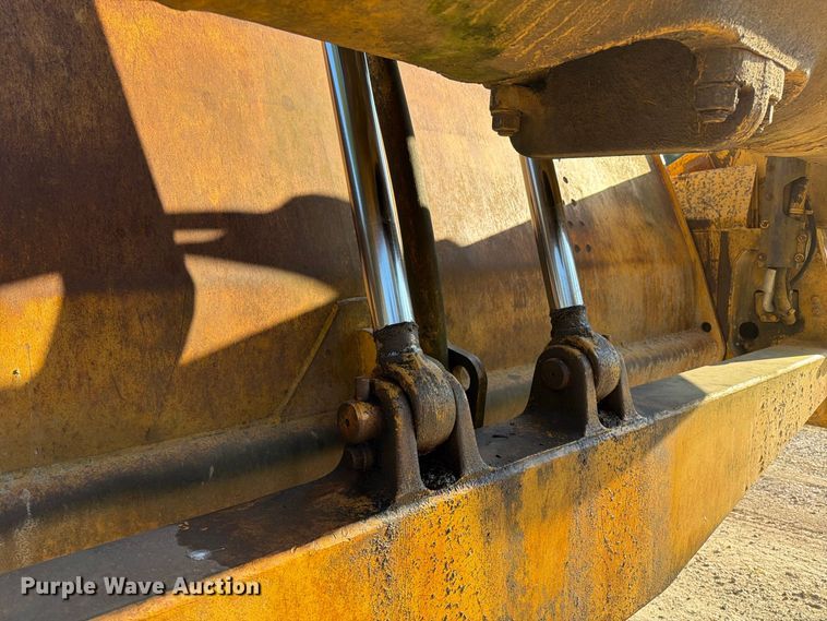 image for item DZ4702 1987 Caterpillar 627B conventional scraper 