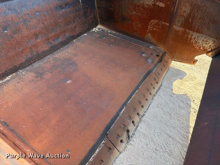 image for item DZ4702 1987 Caterpillar 627B conventional scraper 