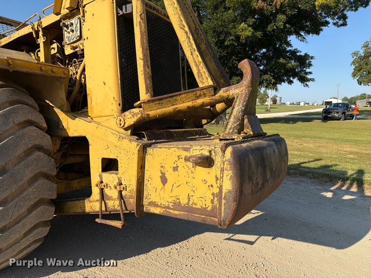 image for item DZ4702 1987 Caterpillar 627B conventional scraper 